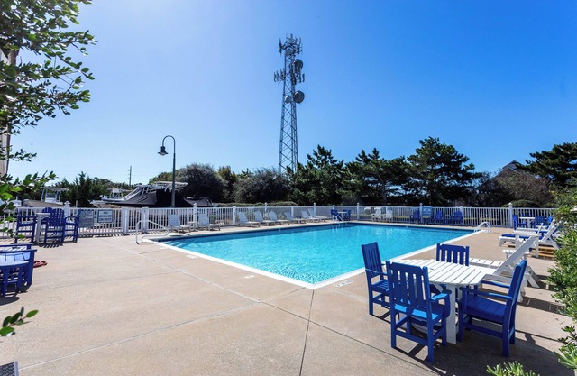 Hatteras 2BR | Water Views, Pool & Boat Slip