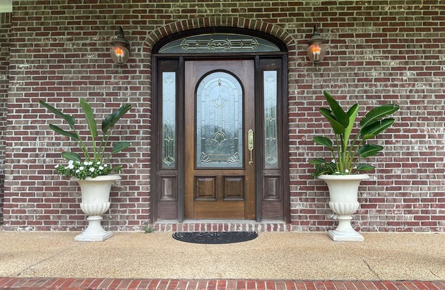 Hattiesburg 5 bedroom home in Oak Grove with heated pool and close to ballpark.