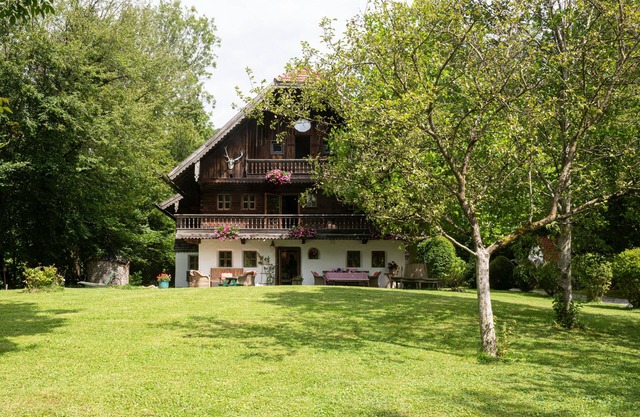 Haus Irrsee - Charming and Unique Austrian House right by the Irrsee & Mondsee