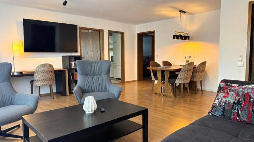 Haus Schanzenblick Fewo1 mit 2 Schlafzimmern, Wohnzimmer, Terrasse, Bad im Herzen des Schwarzwaldes