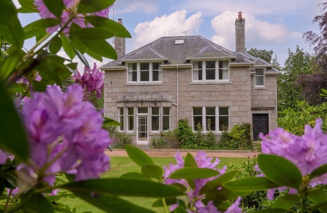 Haven Retreat Scotland - Beautiful large house, idyllic woodland garden.