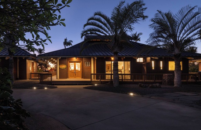 Hawaiian House With Ocean View