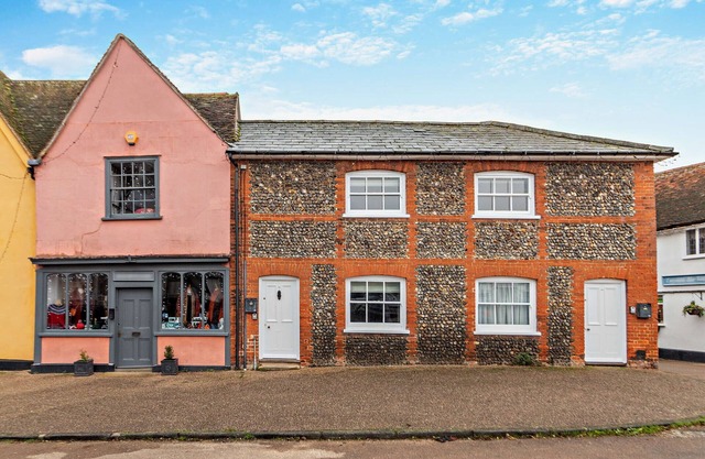 Hawker Cottage - Two Bedroom House, Sleeps 3