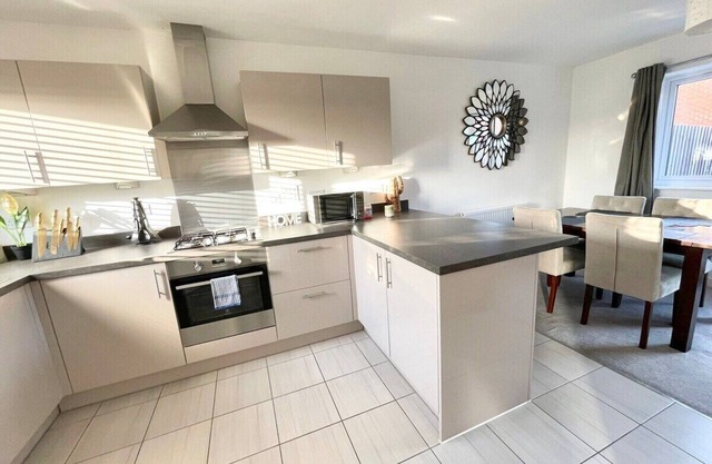Hazel house enjoy a peaceful home with parking