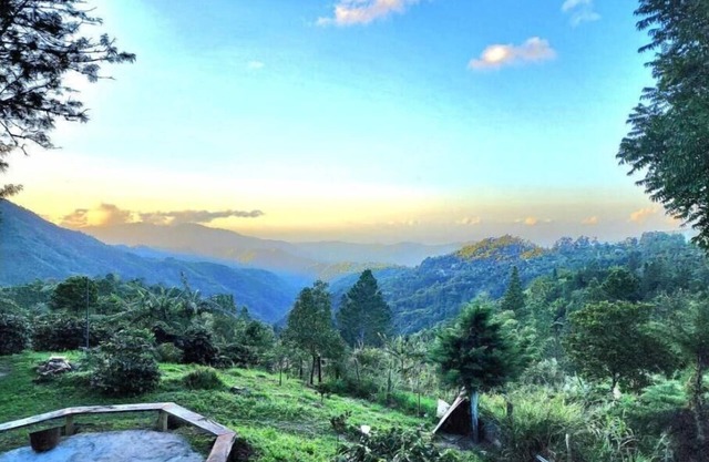 HeadBack Hiking Lodge - Blue Mountain Peak