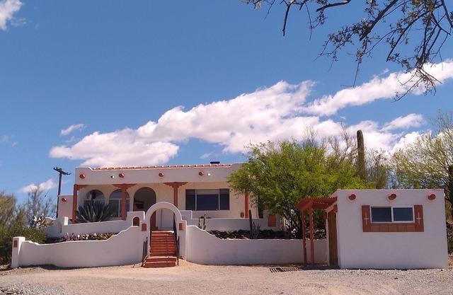 HEART of Cave Creek, private pool w/heated option! WALK to town, coffee, shops!