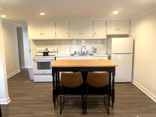 Heart Of Hickory Home #2 Open Layout Studio Apt