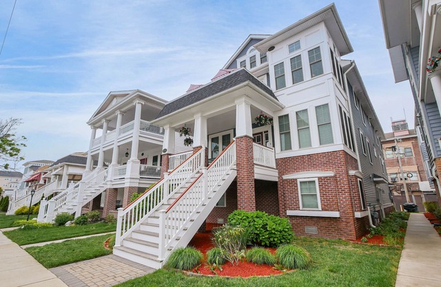 Heart of OC-Beautiful NEW-Between Brds/Beach/Dwntwn, ELEVATOR 5 Bdrms 3.5 baths