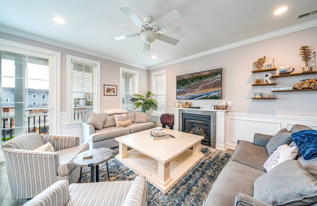 Heart of OCNJ! 5BR/4BA Beach Block Condo w/Elevator -Sleeps 16!