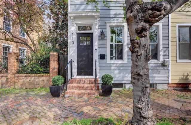 Heart of Old Town Alexandria|Historic|1700ft²