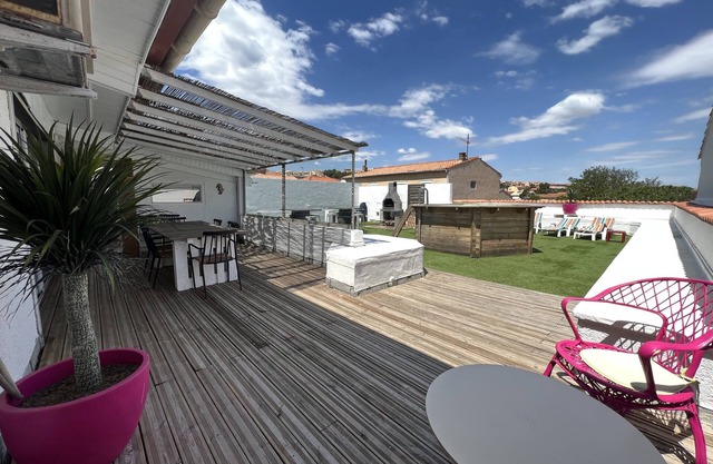 Heart of the resort, Beau T4 of 130 m² with 150 m² terrace and private pool