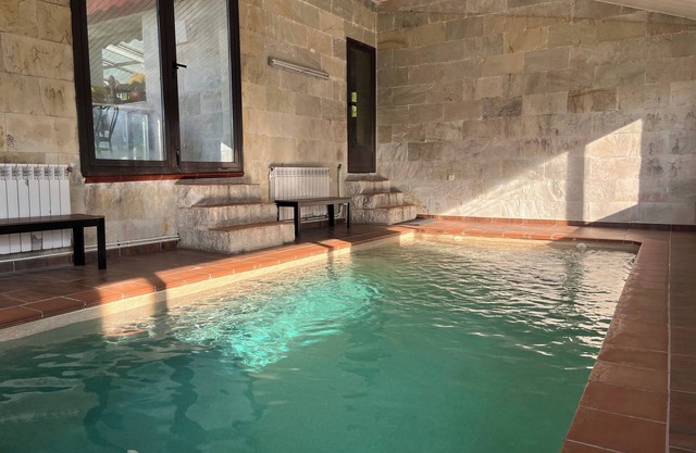 Heated pool, Casa El Arrebol Rural for 17 people 600 439 469