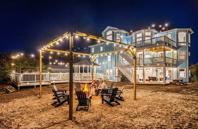 Heated pool,hotub Sept special, firepit ocean view, Wild Horses, 6 bed 7 baths