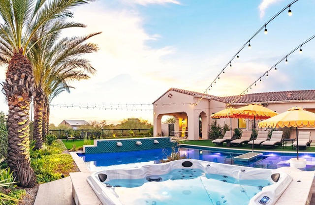 Heated Pool, Jacuzzi, Gym, Office, Movie Room