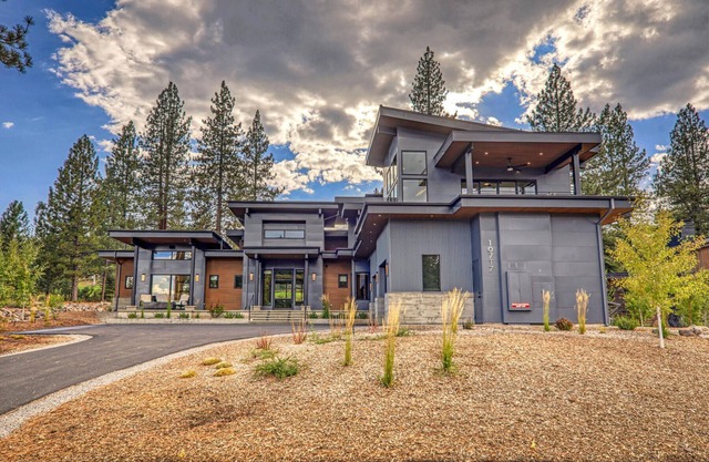 Heavenly Views Private Golf Estate in the Exclusive Schaffer's Mill Community