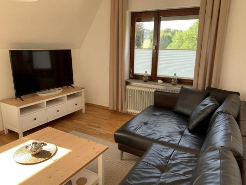 Heimelige Ferienwohnung Nesco mit Balkon und Garten