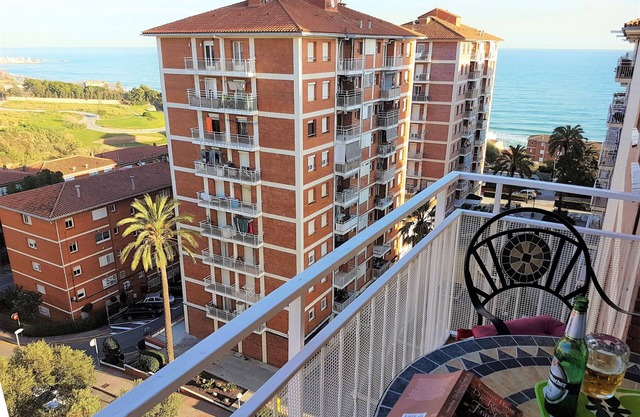 Helena Seaview & Beach-apartment, balcony, AC, SAT-TV, high speed wifi