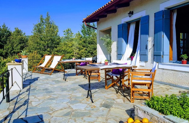 Helicon Muses Friendly Mountain B&B Guesthouse