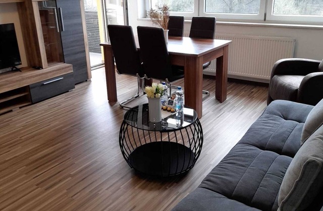 Helle und Freundliche Ferienwohnung mit Balkon