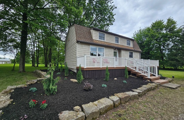 Hemlock Hideaway– Quiet Getaway by Pymatuning Lake with Wi-Fi, and AC