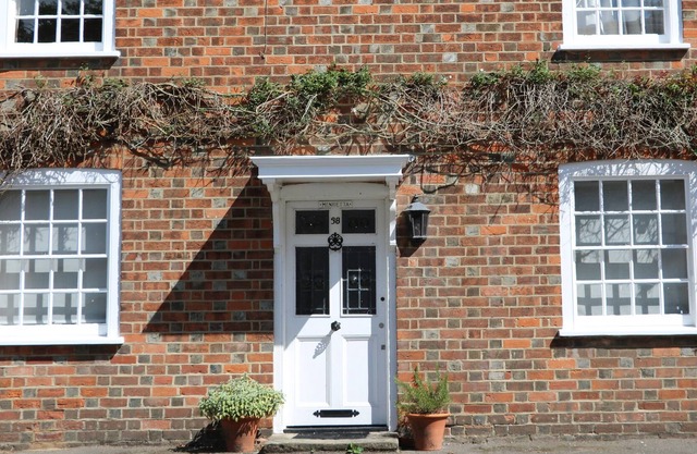 HENRIETTA COTTAGE, family friendly in Dorchester-On-Thames