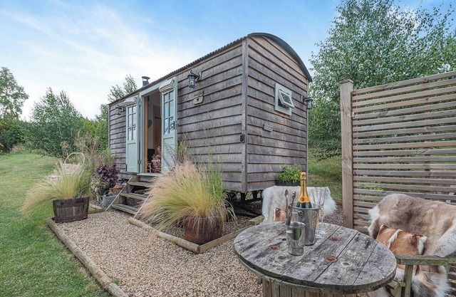 Herbie's Shepherd Hut - UK50229