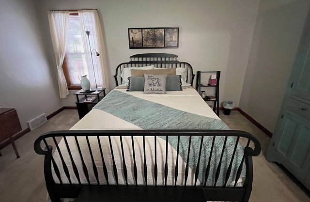 Heritage House - Orrville, OH … minutes to Amish Country!