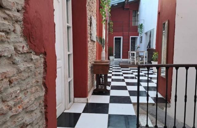 Hermosa Casona Central