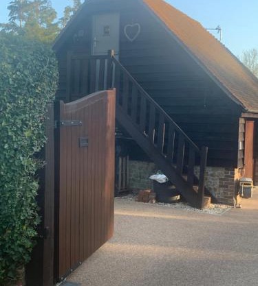 Hewarts Lodge, Brand New Property, 1 Mile From The Beach, 15 Minutes From All Goodwood Events