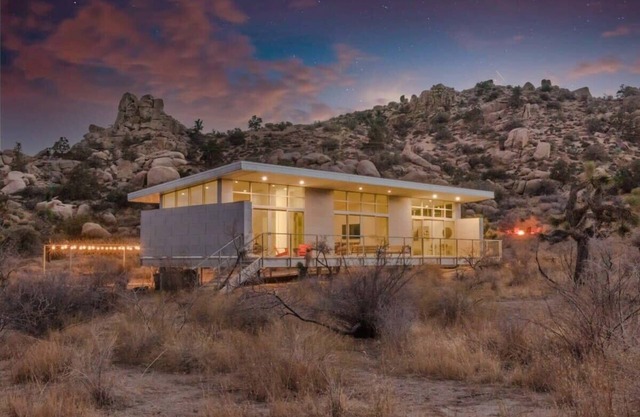 Hi-Desert Fade By Homestead Modern - Design Retreat w/Hot Tub, Cowboy Pool + Vi