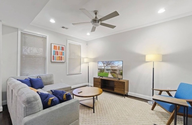 Hidden Gem@Capitol Hill, 4BDR,2.5BA , 2 Blocks to Metro - DowntownDC, DCA, IAD