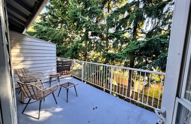 Hidden Gem in peaceful Central Location!