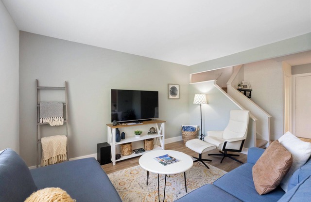 Hideaway Valley #3: 3 BR, 2.5 BA in Harbor Springs, Sleeps 6