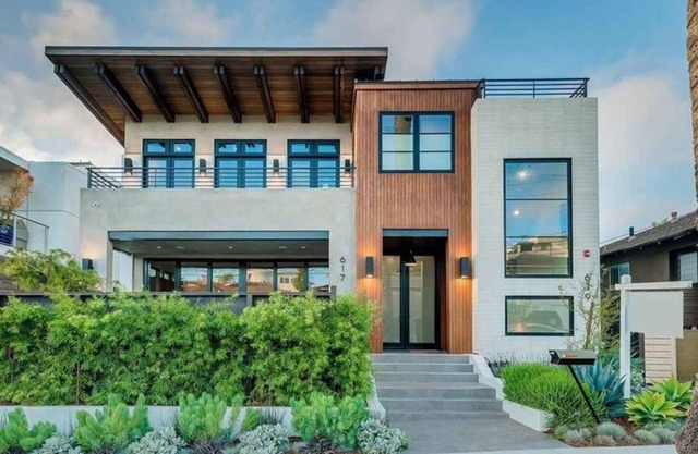 High End Hermosa Beach House Walk to The Strand
