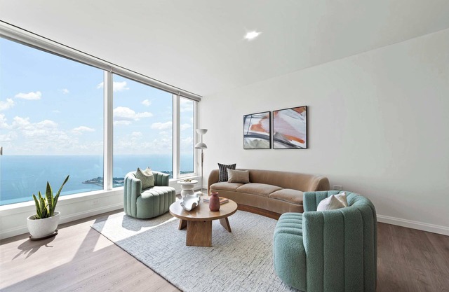 High-Rise 65 Fl Apt w/Lux Amenities, Lake Views