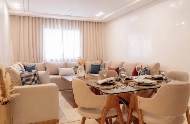 High Standing Appt with Private Jacuzzi, Ultra-Fast Wifi & Secure Parking