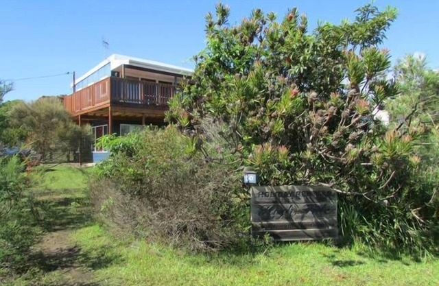 High Tide - located at Currarong