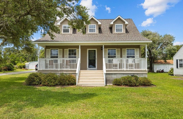 High Tider-Pet Friendly Home in Harkers Island, NC