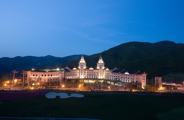 High1 Palace Hotel & CC