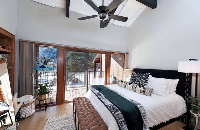 HighPoint Hideaway (#580) |10 min to Ski - Golf- A/C - Deck - Pool/Hot Tub
