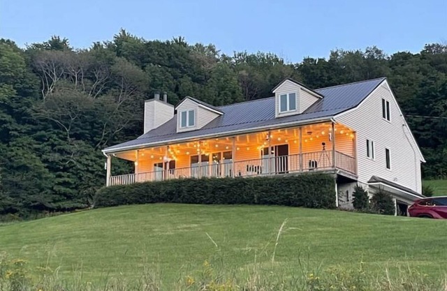 Hightop House in NW Catskill: Views, Privacy, Fun