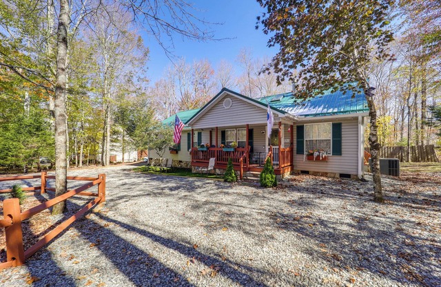 Hike & Bike in Beech Mtn Resort: Pet-Friendly Home