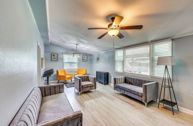 Hike, Golf & Fish: Pine Bluff Retreat