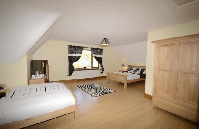 HILL VIEW FAMILY SUITE