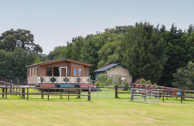 Hill View, Lilac Lodge