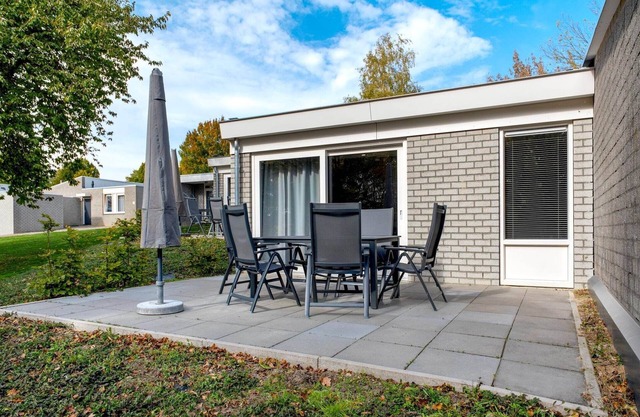 Hillside Bungalow w/Garden