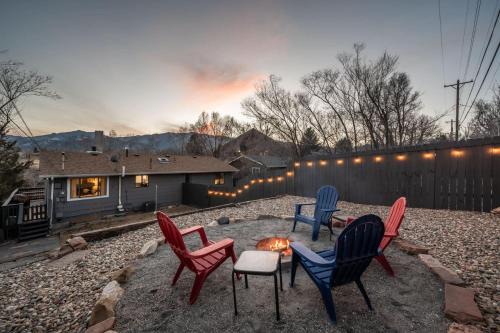 Hillside Horizon Firepit & BBQ w Views