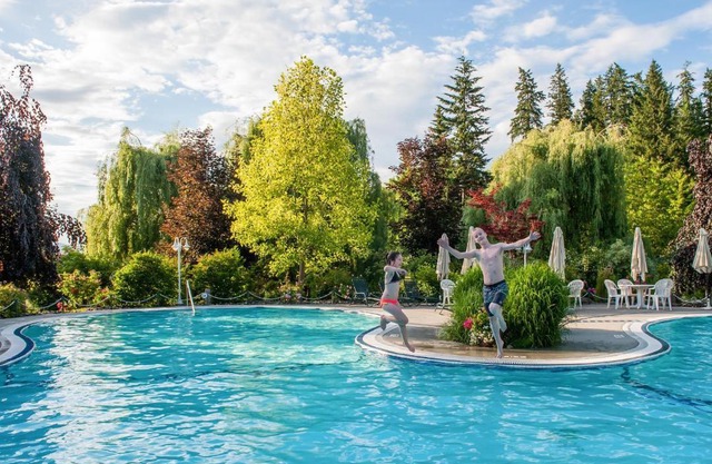 Hilltop Inn - Salmon Arm