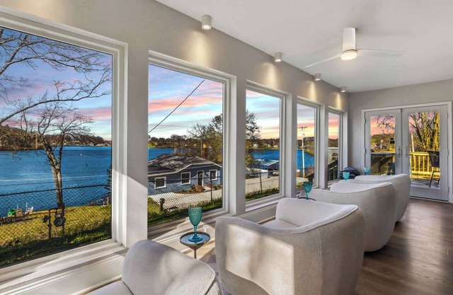Hilltop Lakehouse - Free Kayaks, Deck, PLX