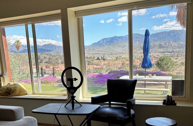 Hilltop Ranch Escape Luxury Views, Serene Setting
